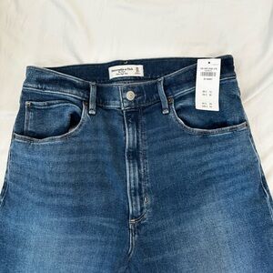 Abercrombie & Fitch The Flare Ultra High Rise Jeans